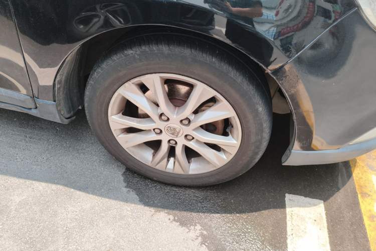 Used Baojun 730 2014 1.5L Manual Luxury Navigation ESP Version 7 Seats