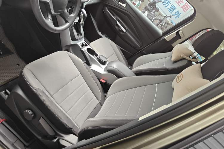 Used Ford Kuga 2013 1.6L GTDi Two-Wheel-Drive Comfort Model