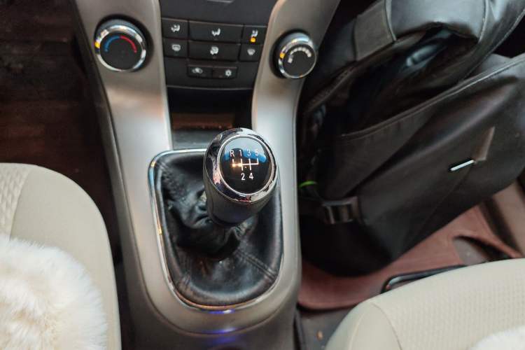 Used Chevrolet Cruze 2015 1.5L Classic SL MT