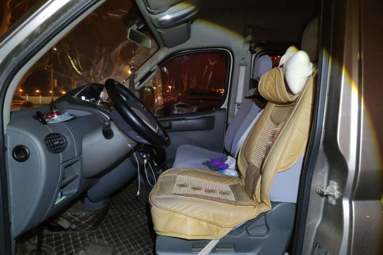 Used SAIC MAXUS Xintu V80 