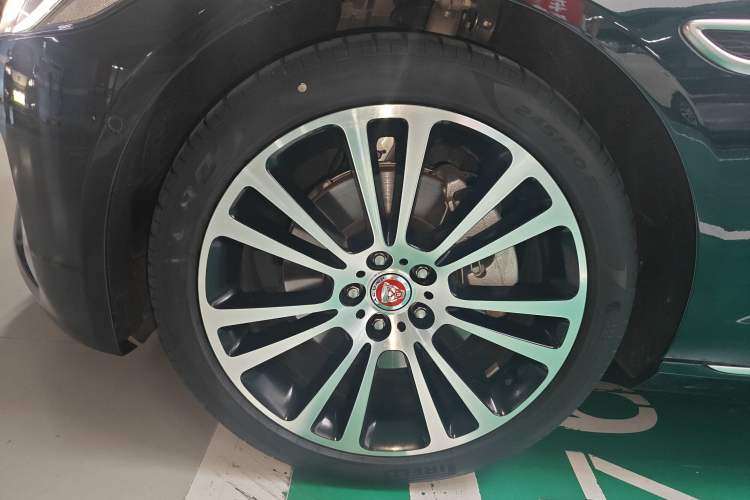 Used Jaguar XFL 2024 2.0T P250 Two-Wheel Drive Prestige Luxury Edition
