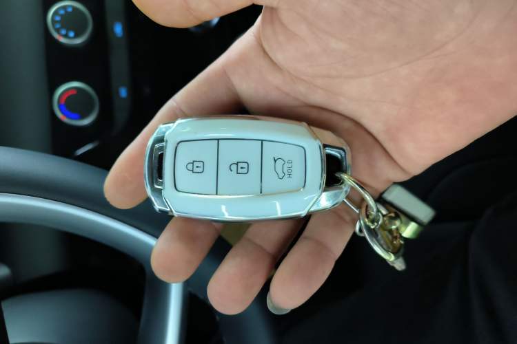 Used Hyundai Elantra 2023 1.5L CVT GLX Elite Edition Vehicle Key