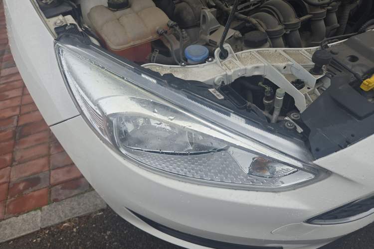 Used Ford Focus 2015 Hatchback 1.6L Manual Comfort Edition
