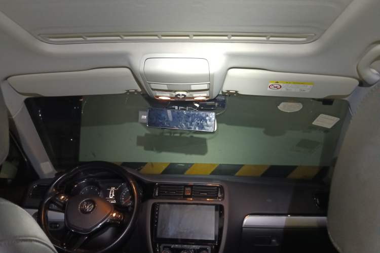 Used Volkswagen Sagitar 2018 280TSI DSG Comfort Model Headliner