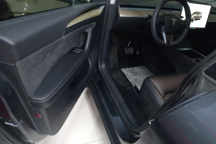 Used Tesla Model Y 2022 Revised Version Long-Range All-Wheel Drive