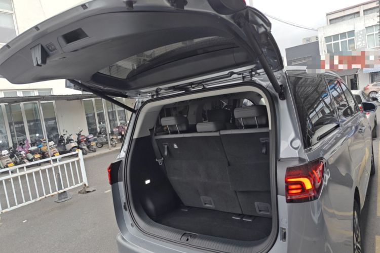 Used JAC Refine RF8 PHEV 2024 Zhiling Edition 1.5T 150KM Flagship Model – Lithium Iron Phosphate
