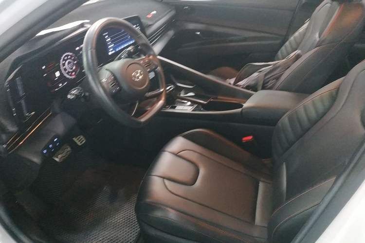 Used Hyundai Elantra 2021 240TGDi DCT LUX Prestige Edition
