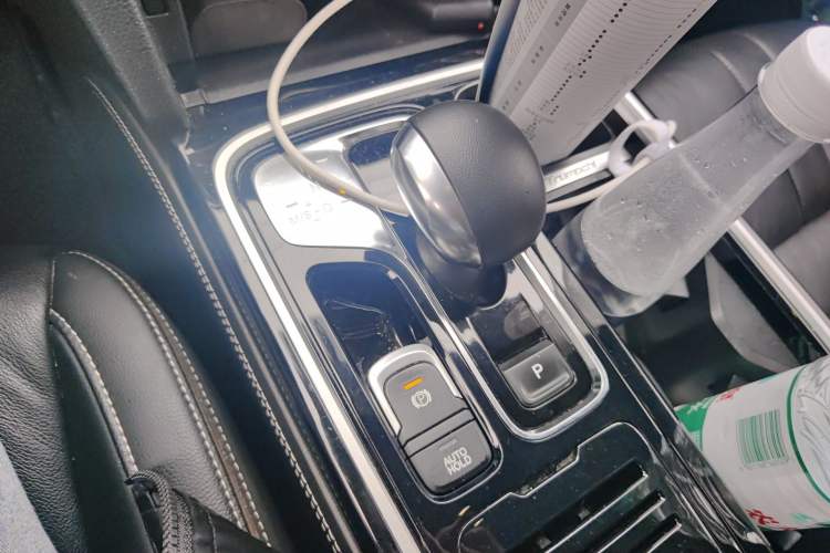 Used GAC Trumpchi GS8 2020 390T Two-Wheel Drive Luxury Smart Connectivity Version (7 Seats) Gear Lever