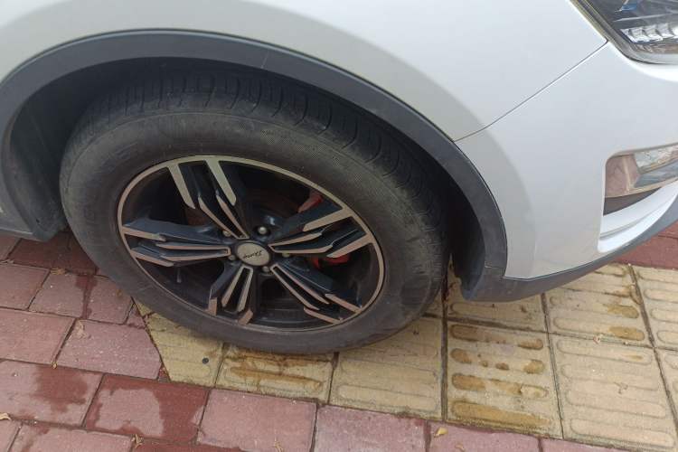 Used Zotye Domy X5 2017 Platinum Edition 1.5T Manual Luxury Model Right Front Wheel Hub