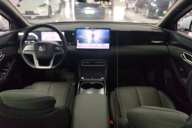 Used BYD Qin L 2025 EV 545KM Beyond Version
