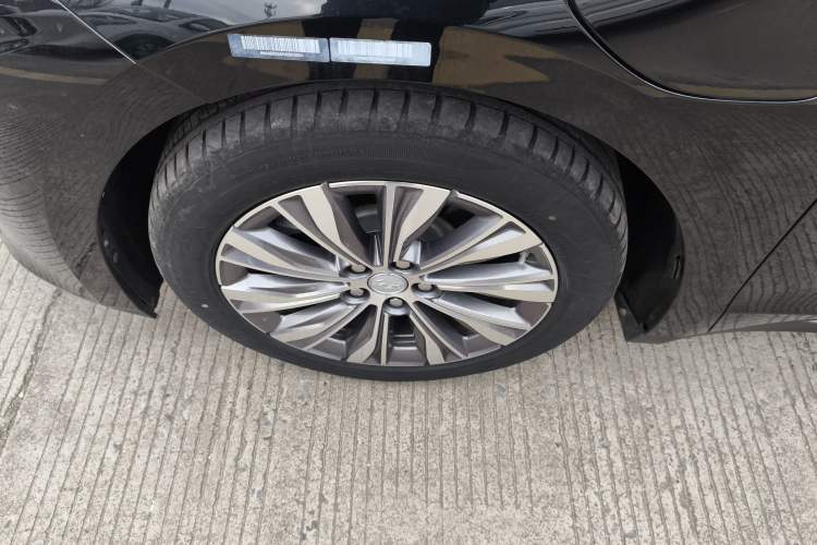 Used Hongqi E-QM5 2022 431 km Charge & Enjoy Edition Exterior 7