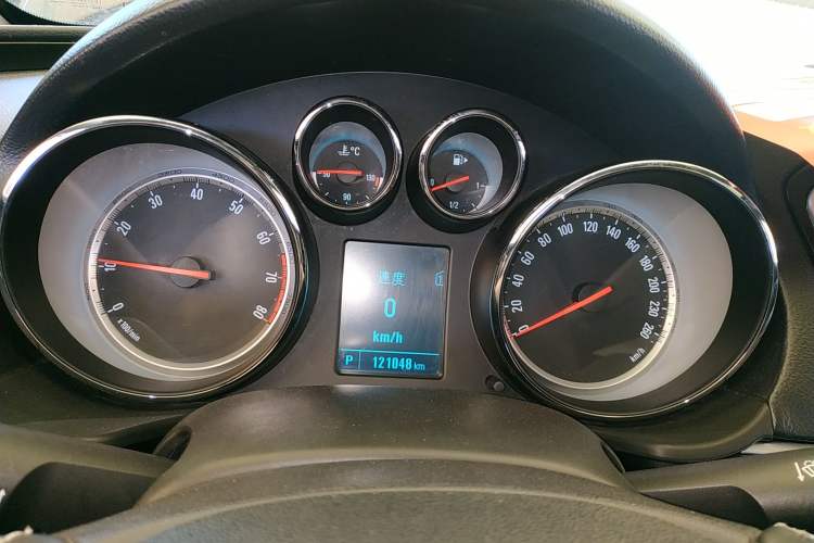 Used Buick Regal 2015 1.6T Leading Technology Model Instrument Cluster