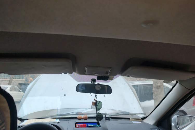 Used BAIC Weiwang M20 2014 1.5L practical type BJ415A Headliner