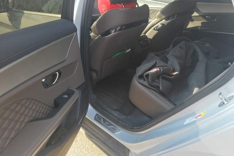 Used BYD Han 2024 DM-i Glory Edition 121KM Prestige Model
