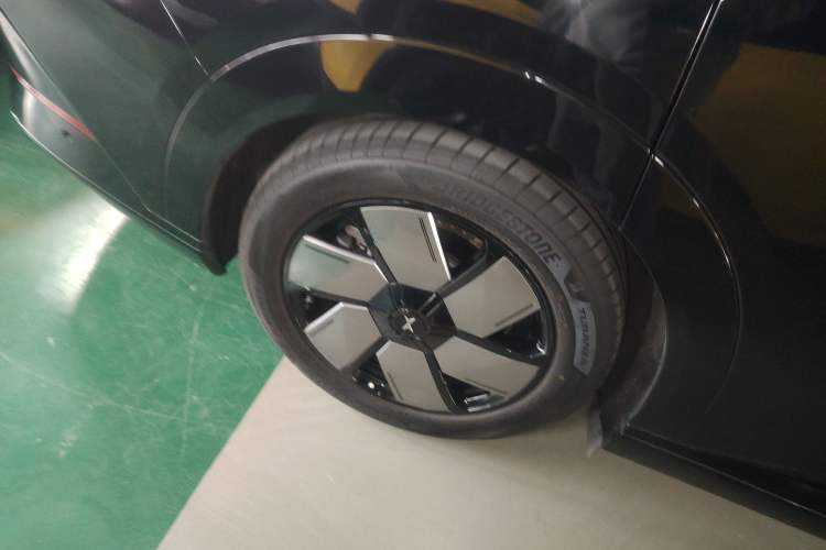 Used XPeng X9 2024 702 Ultra-Long Range Pro