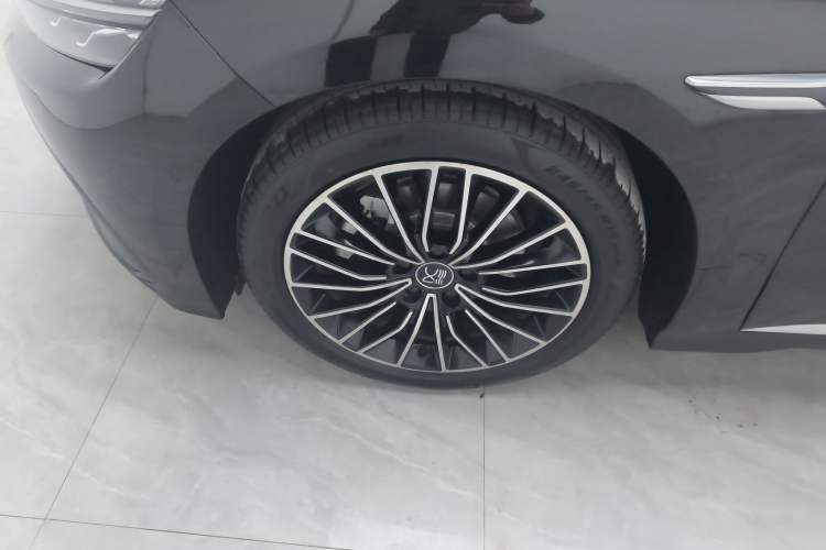 Used BYD Han 2025 DM-i Intelligent Driving Edition 125KM LiDAR Flagship Model Left Front Wheel Hub