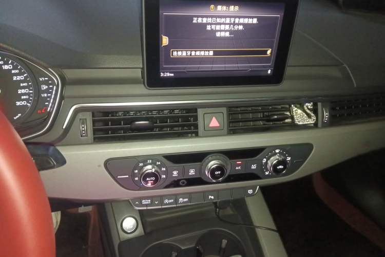 Used Audi A4L 2018 30th Anniversary Edition 40 TFSI Trendy Model
