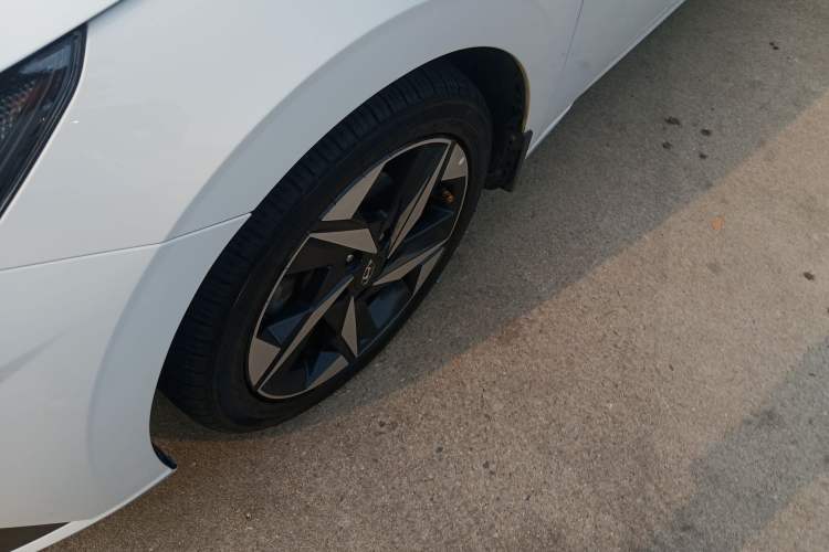 Used Hyundai Elantra 2021 1.5L CVT LUX Prestige Edition