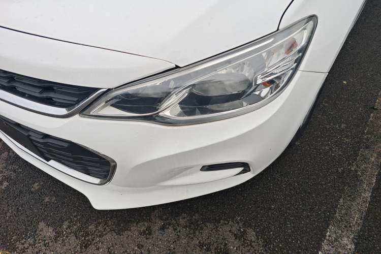 Used Chevrolet Cavalier 2019 320 Automatic Enjoyment with Sunroof Left Front Headlight