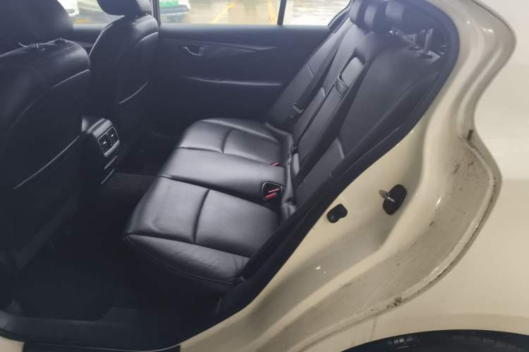 Used Infiniti Q50L 2016 2.0T Ambition Edition Left Rear Seat