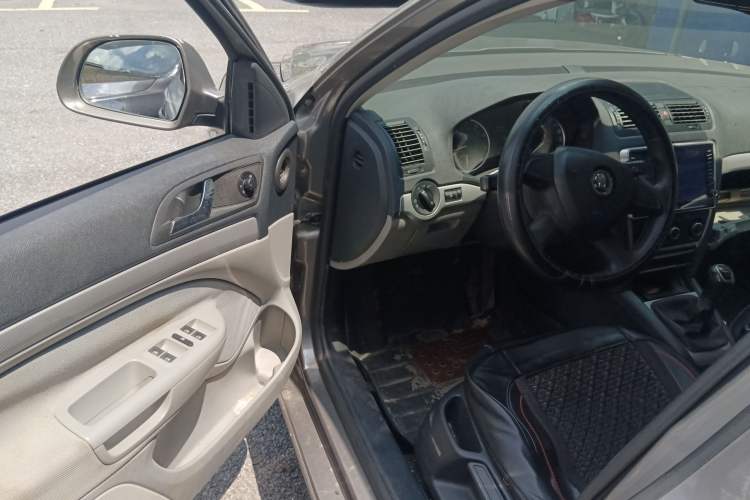 Used Skoda Octavia 2015 Classic Model 1.6L Manual Eado Version