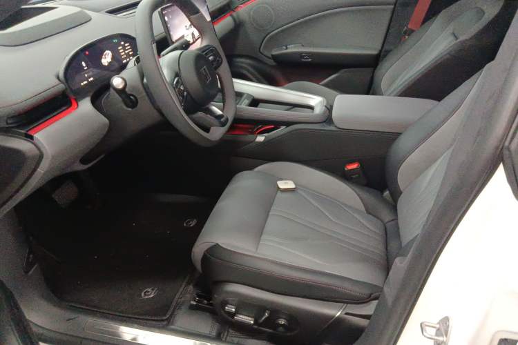 Used Zeekr 007GT 2025 Four-Wheel Drive Intelligent Driving Version 75 kWh
