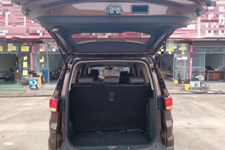 Used HYOSOW H3 2015 1.5L manual Comfort trim level
