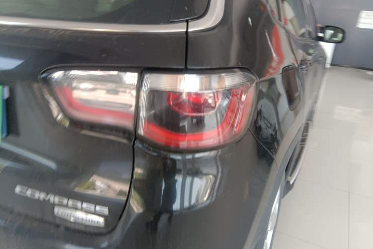 Used Jeep Compass 2017 200T Automatic Family Edition Exterior 3