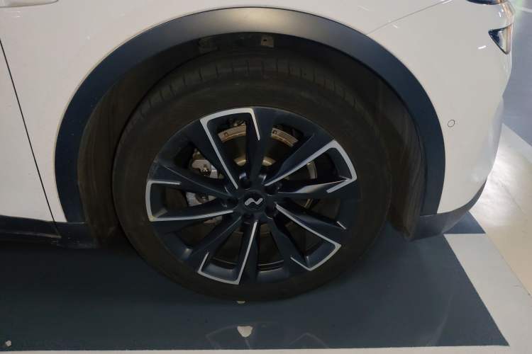 Used ONVO L60 2024 60 kWh Rear-Drive Version