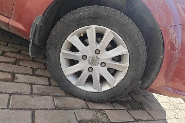 Used Buick Excelle 2011 1.6 LX-MT Right Front Wheel Hub