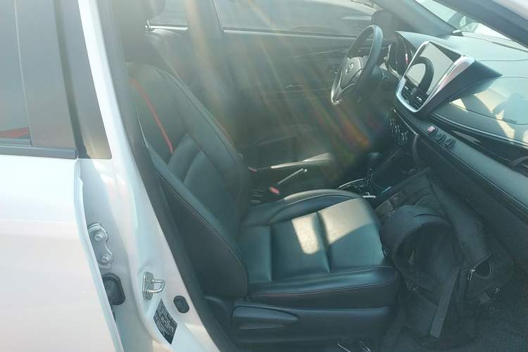 Used Toyota YARiS L Zhi Xuan 2022 X-Trail 1.5L CVT Luxury PLUS Edition Right Front Seat