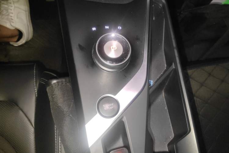 Used Geometry A 2022 Pro 430KM Commuter Edition Gear Lever