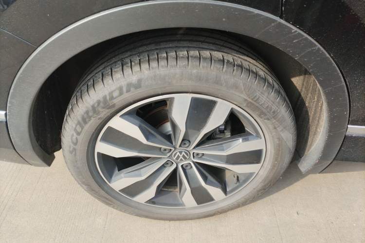 Used Volkswagen Tiguan L 2022 330TSI Automatic Two-Wheel Drive R-Line Enhanced Edition Right Rear Wheel Hub