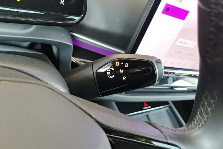 Used Volkswagen ID.UNYX 2024 Revised Pro Long-Range Version Gear Lever