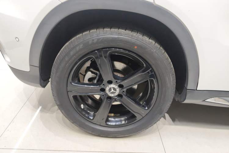 Used Mercedes-Benz GLA 2019 GLA 200 Fashion Model Right Rear Wheel Hub