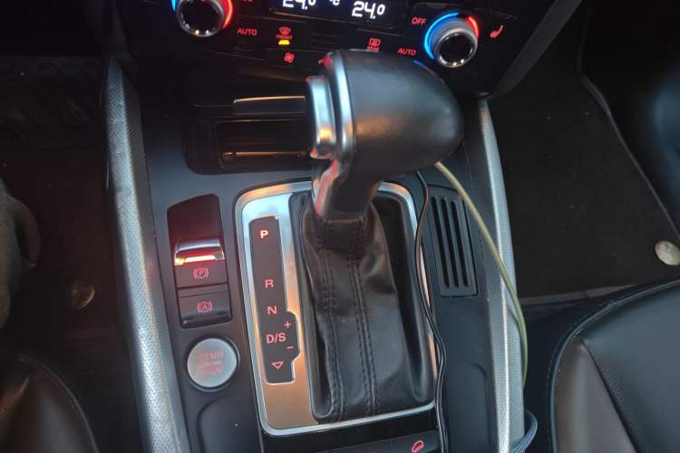 Used Audi Q5 2017 Plus 40 TFSI Technology Model
