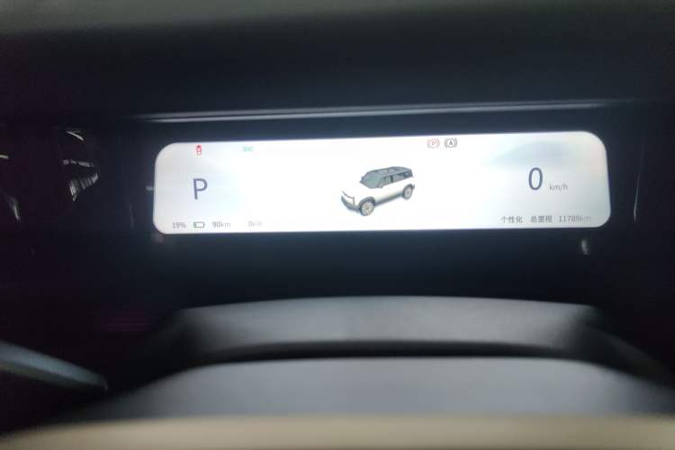 Used iCAR 03 2024 472km Four-Wheel Drive Long-Range Intelligent Advanced Version
