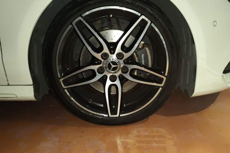 Used Mercedes-Benz CLA 2017 CLA 220 4MATIC Right Front Wheel Hub