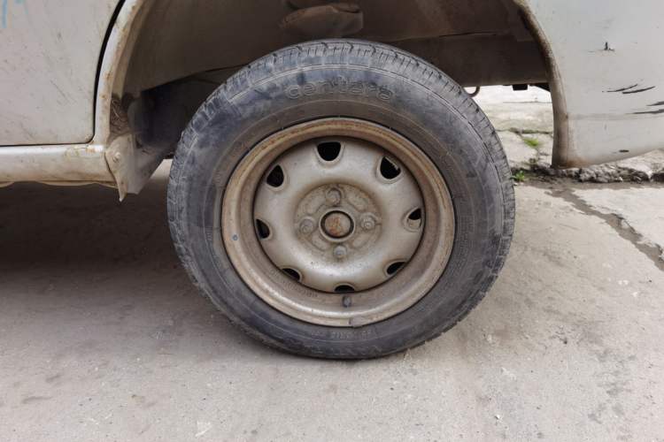 Used Jinbei Starfish A7 2011 1.0L Special Offer DL465Q3 Right Front Wheel Hub