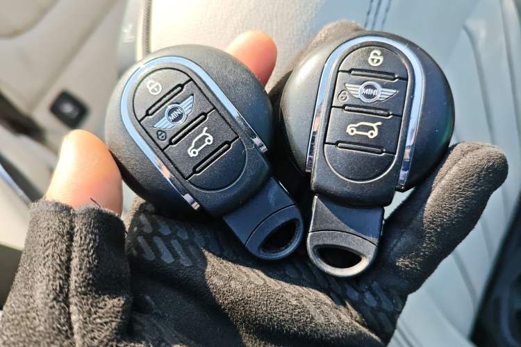 Used MINI MINI 2016 2.0T COOPER S CABRIO