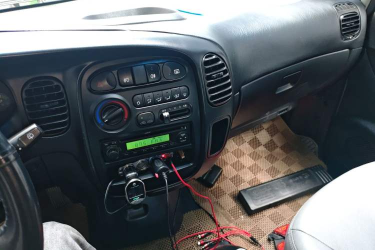 Used JAC Refine 2012 1.9T Shuttle Diesel Comfort Version HFC4DB1-2C