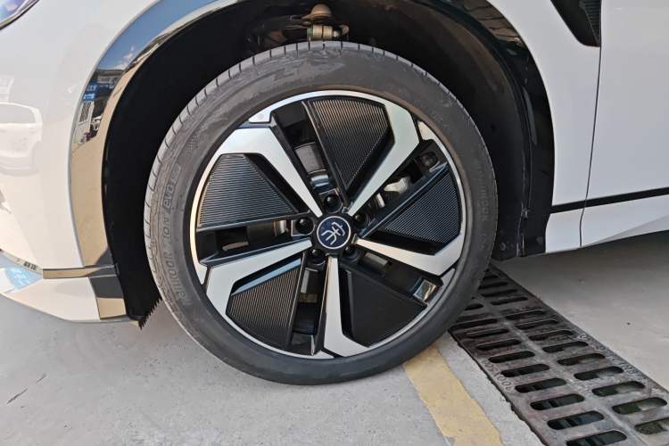 Used BYD Song L EV 2024 662 km Beyond Edition