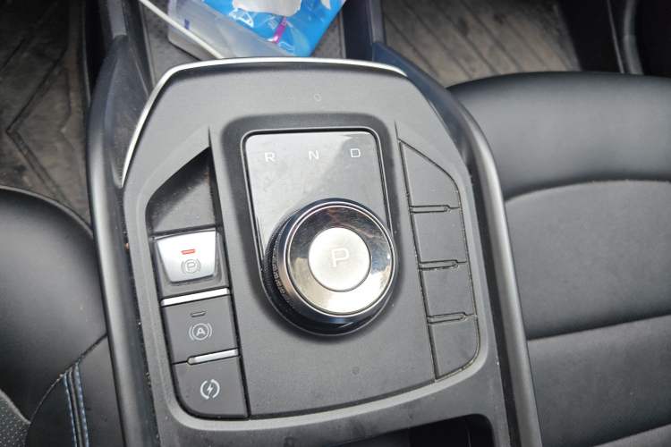 Used Geely Auto Emgrand New Energy 2022 EV Pro Ride-Hailing Version Lithium Iron Phosphate Gear Lever