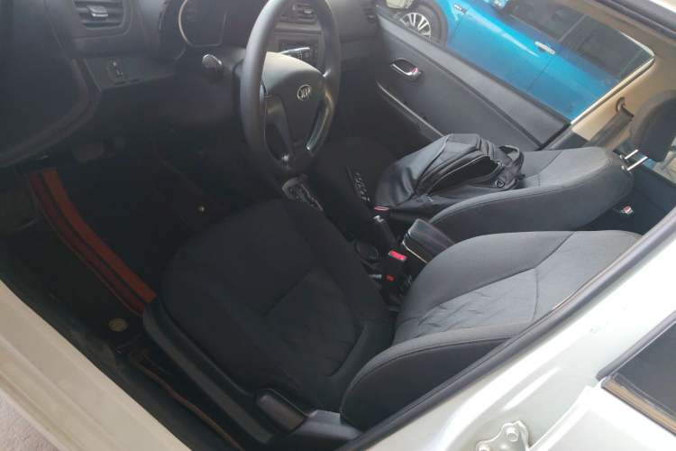 Used Kia K2 2015 Sedan 1.4L Automatic GLS