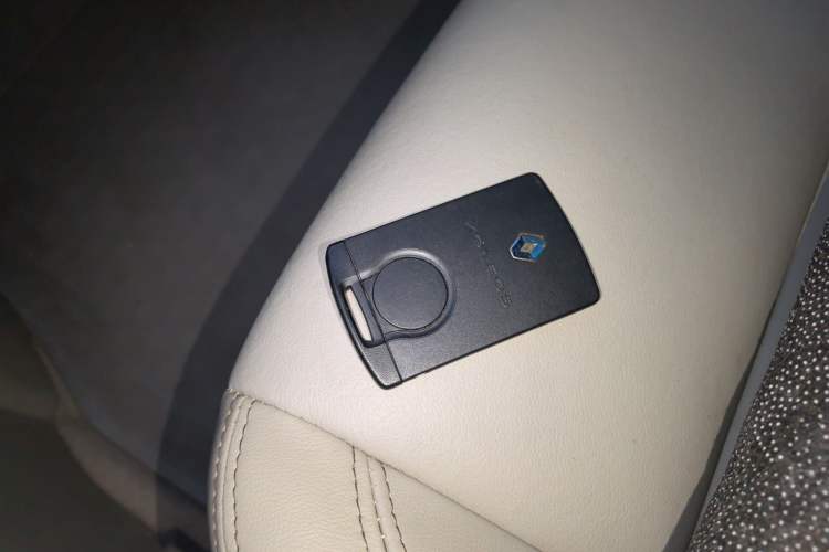 Used Renault Koleos 2013 2.5L Two-Wheel Drive Comfort Edition
