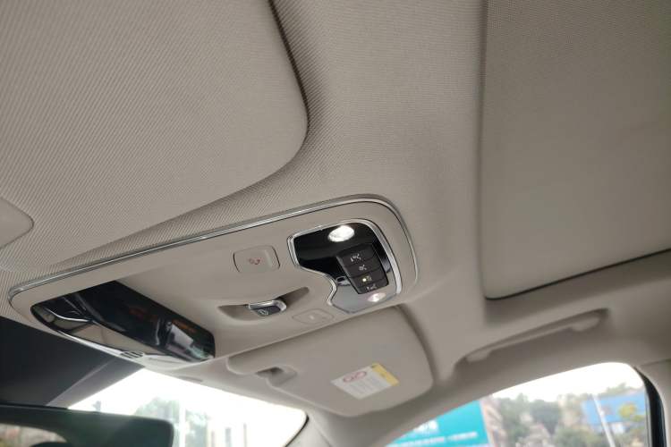 Used Lynk & Co 01 2017 2.0T Two-Wheel Drive Zhaopu Version
