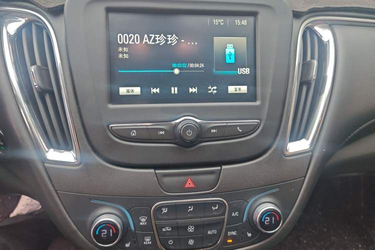 Used Chevrolet Malibu XL 2018 530T Automatic RuiChi Edition Audio And AC Panel