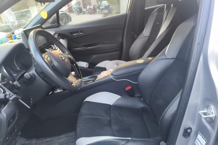 Used Toyota IZOA 2021 2.0L Yichi SPORT
