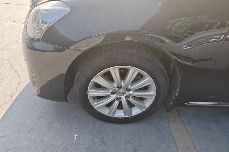 Used Toyota Crown 2012 2.5L Royal Leather Edition
