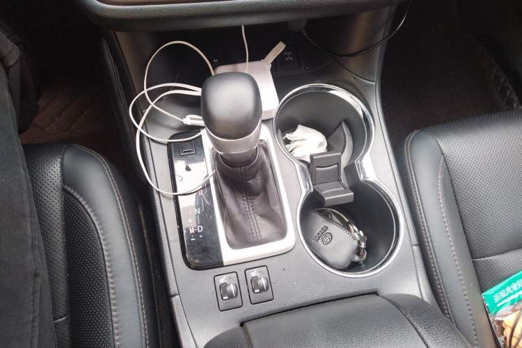 Used Toyota Highlander 2018 2.0T Four-Wheel Drive Prestige Version 7 Seats China VI Standard Gear Lever